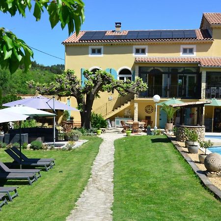 Au Grand Bonheur Bed and Breakfast Besseges Buitenkant foto