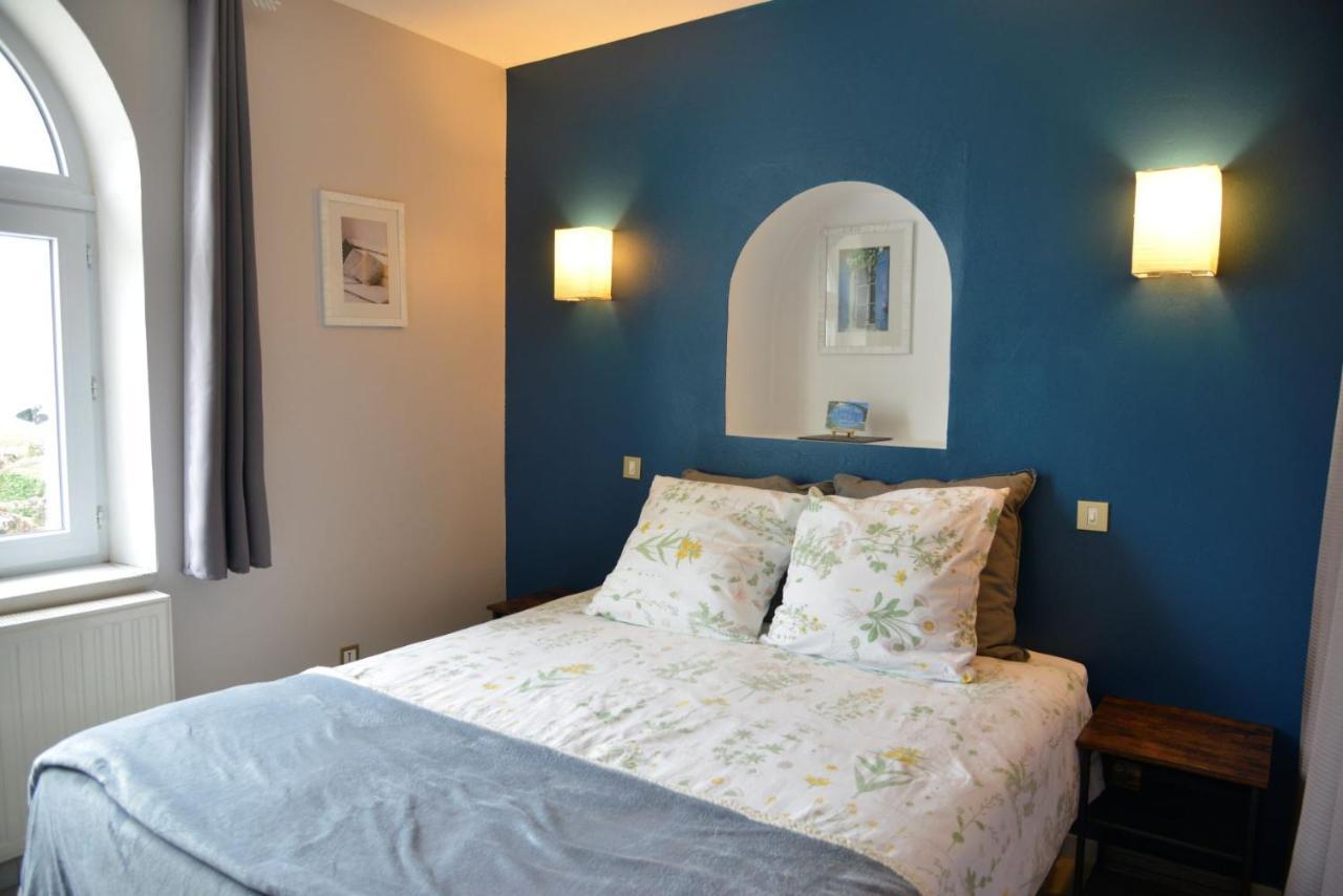 Au Grand Bonheur Bed and Breakfast Besseges Buitenkant foto