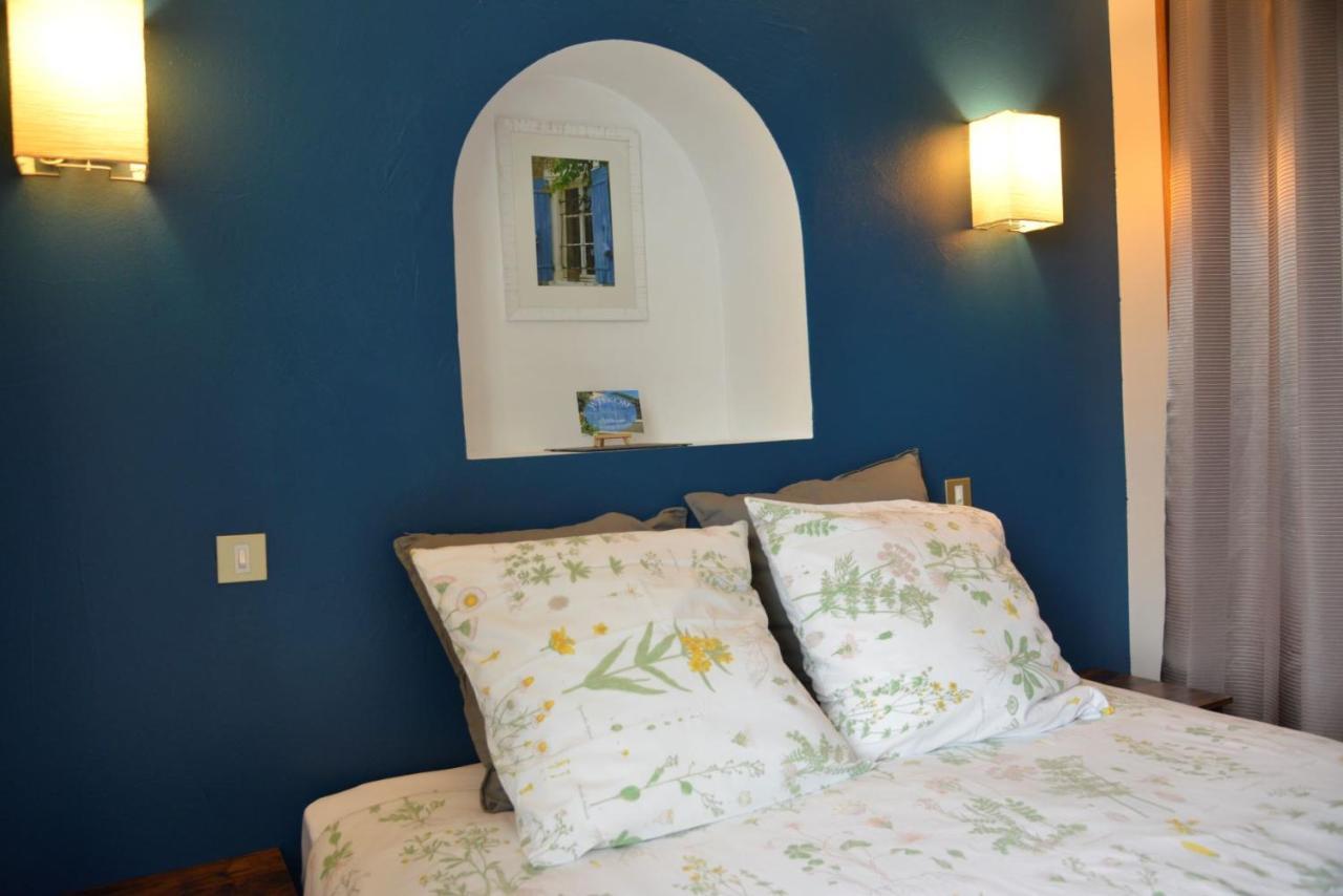 Au Grand Bonheur Bed and Breakfast Besseges Buitenkant foto