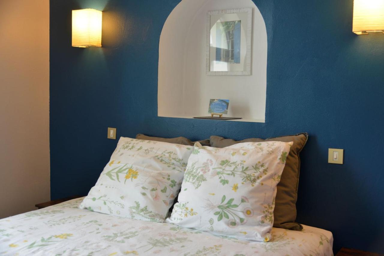 Au Grand Bonheur Bed and Breakfast Besseges Buitenkant foto
