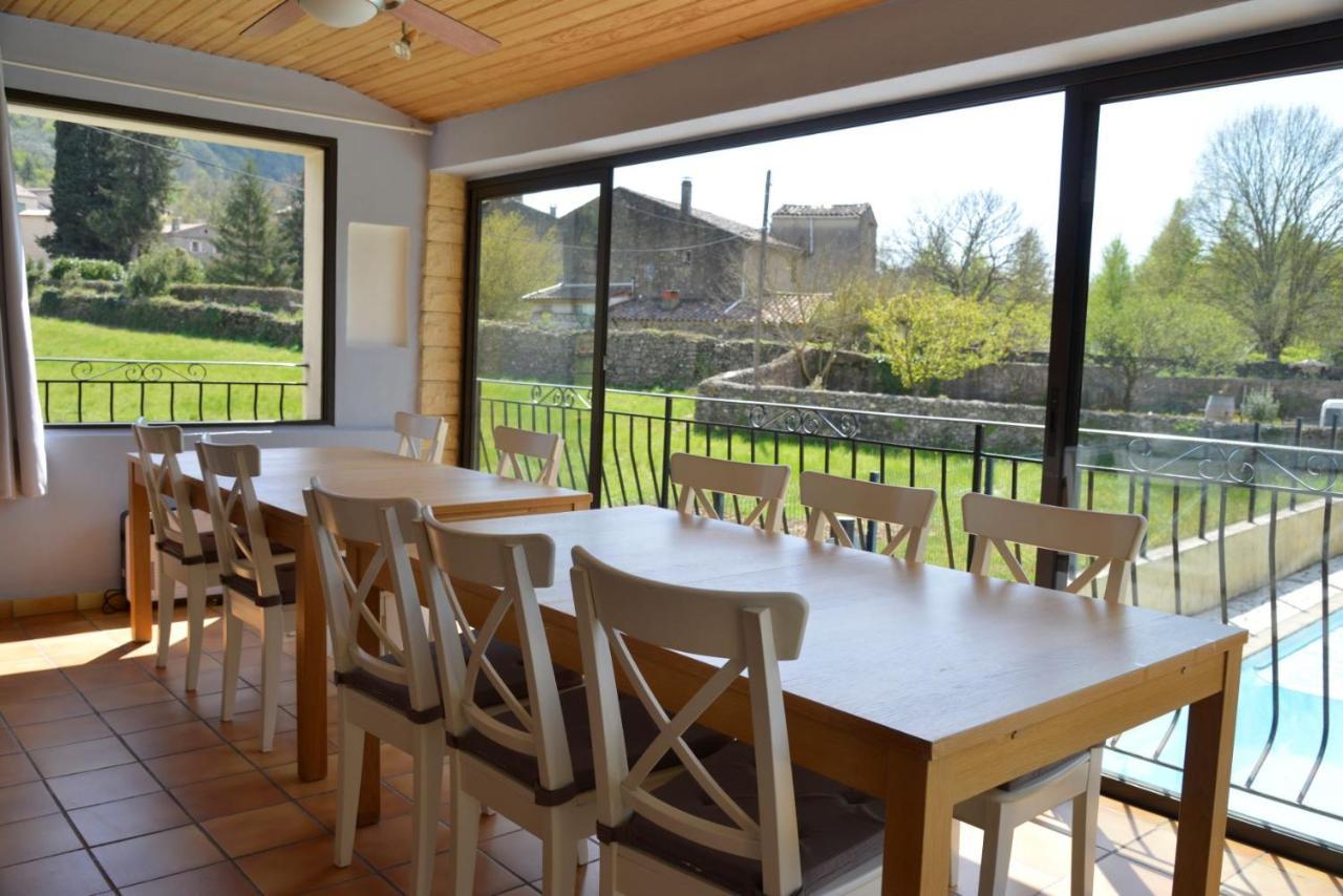 Au Grand Bonheur Bed and Breakfast Besseges Buitenkant foto