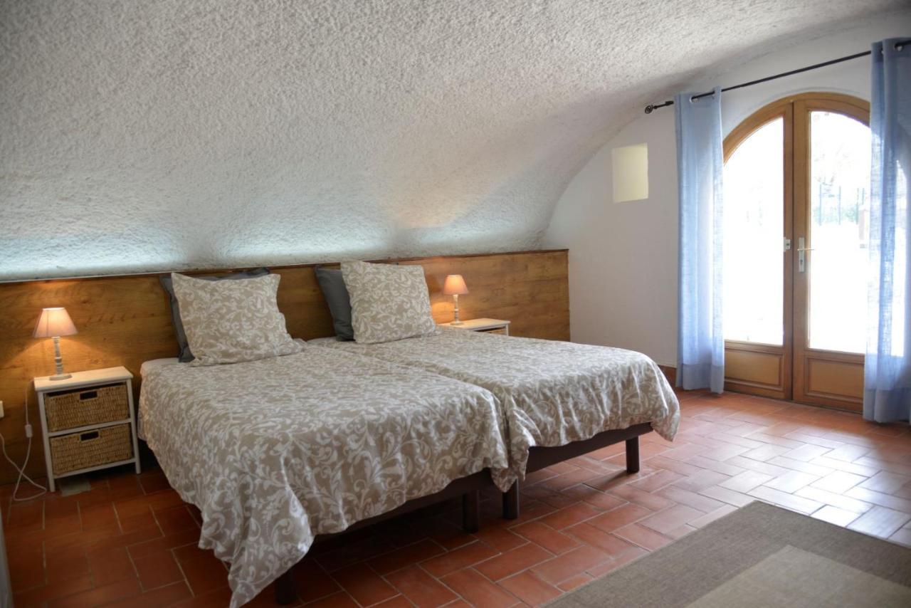 Au Grand Bonheur Bed and Breakfast Besseges Buitenkant foto