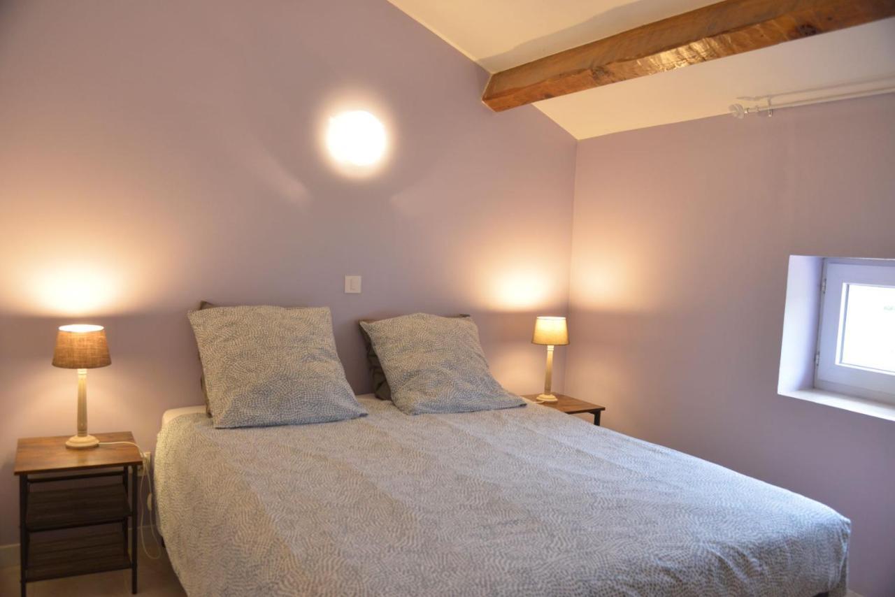 Au Grand Bonheur Bed and Breakfast Besseges Buitenkant foto