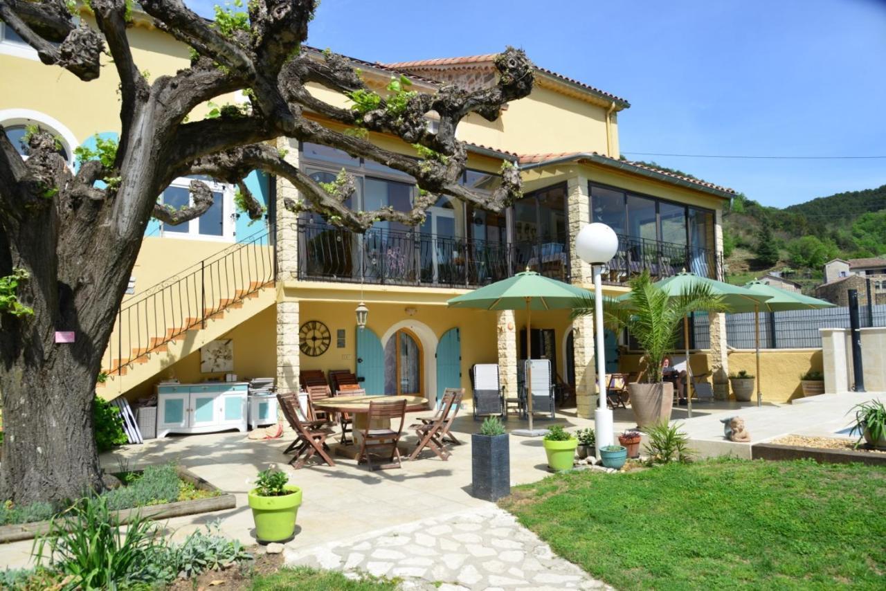 Au Grand Bonheur Bed and Breakfast Besseges Buitenkant foto